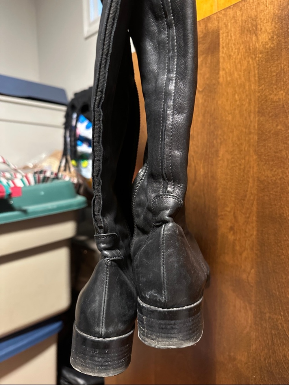 Classic Black Over-the-Knee Leather Boots - Picture 4 of 6